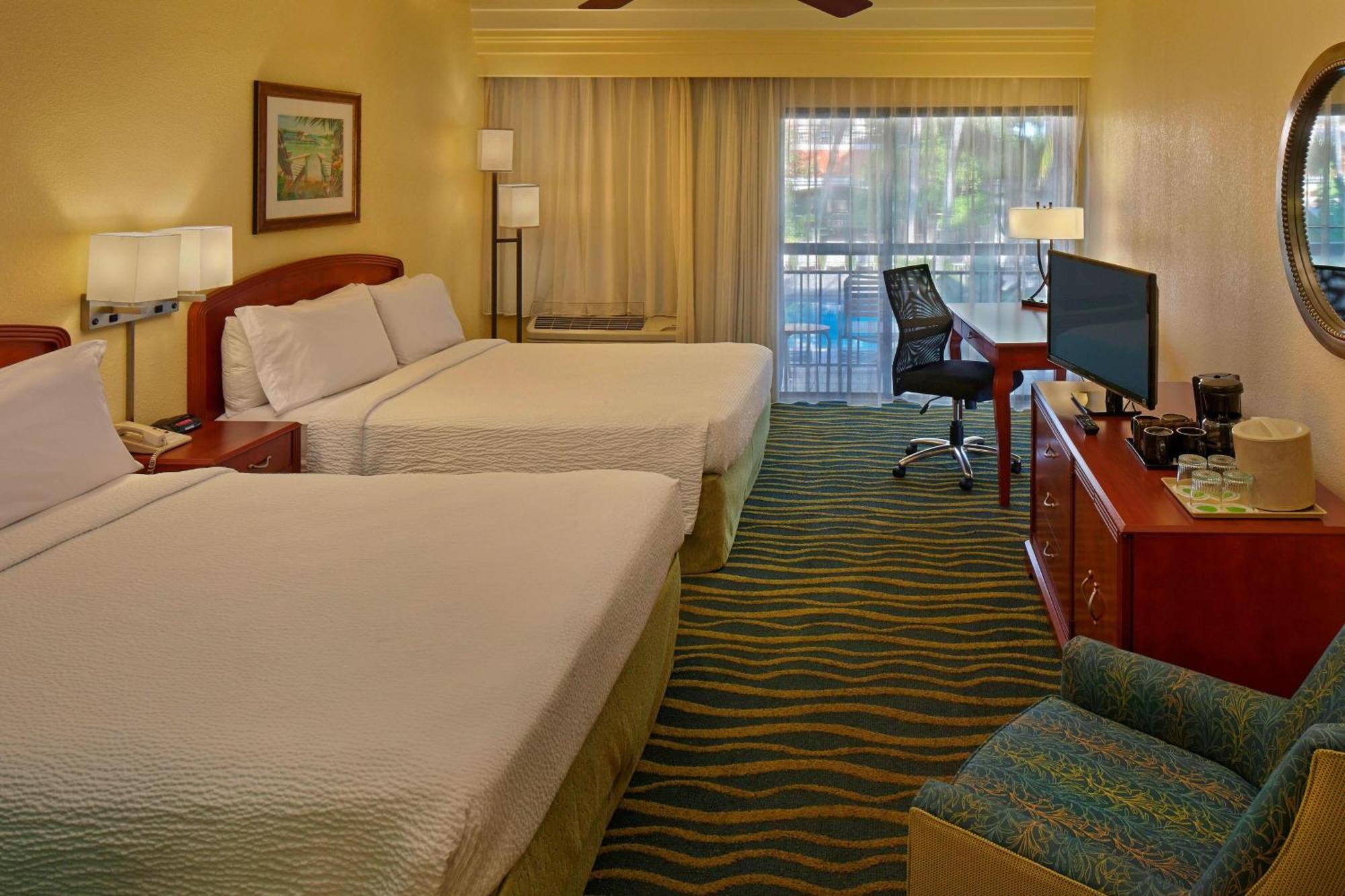 Courtyard By Marriott Key West Waterfront Hotel Exterior photo